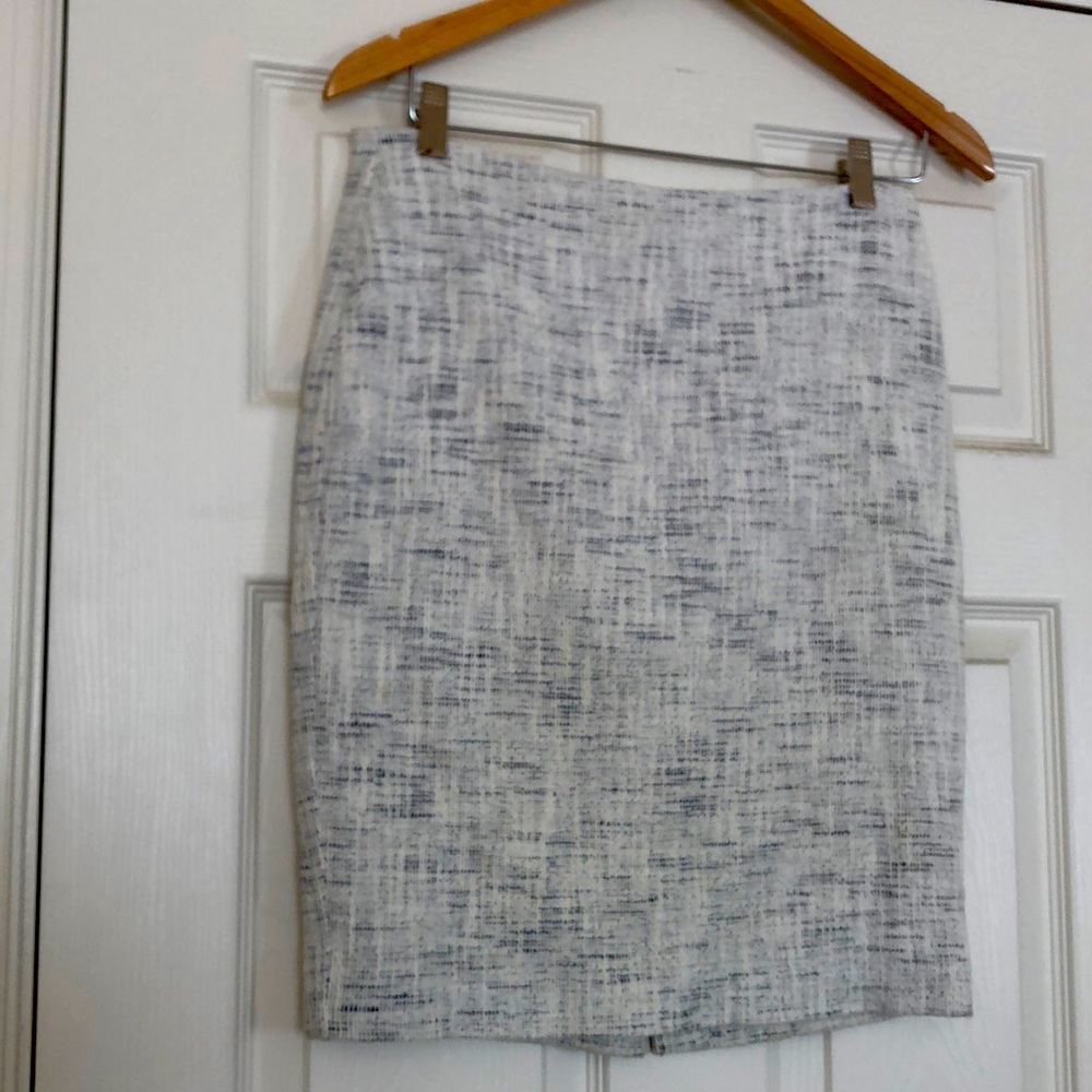 Ann Taylor work-appropriate skirt size 4P